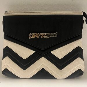 Betsey Johnson Black and Cream Chevron Wristlet